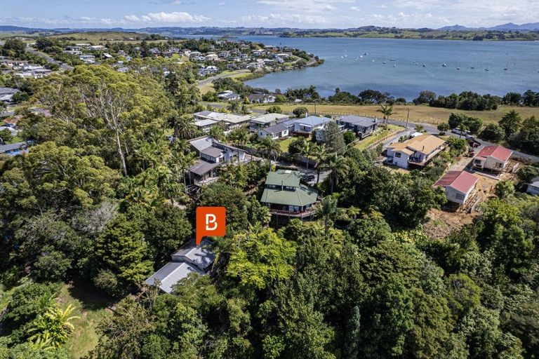 Photo of property in 329 Beach Road, Onerahi, Whangarei, 0110