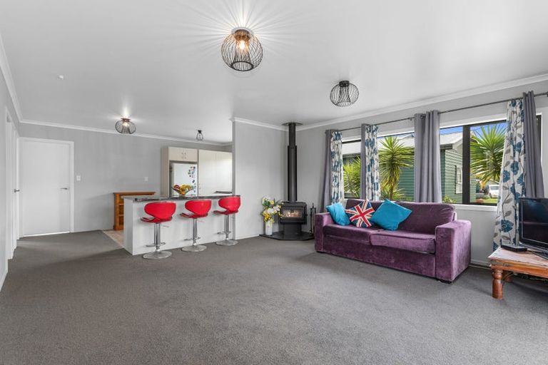 Photo of property in 51 Valley Road, Hikurangi, 0114