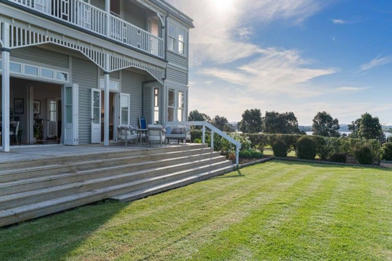 Photo of property in 111 Wharf Road, Clarks Beach, Pukekohe, 2679