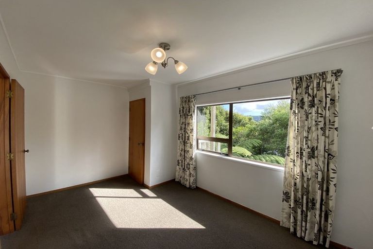 Photo of property in 6 Hawick Street, Karori, Wellington, 6012