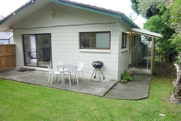 Photo of property in 85a Dignan Street, Point Chevalier, Auckland, 1022