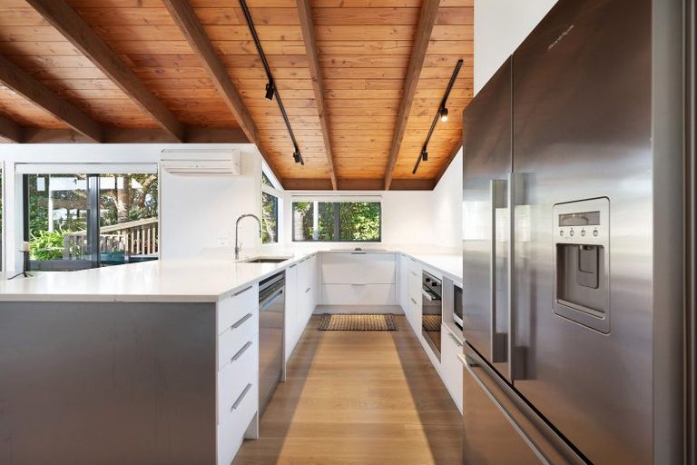 Photo of property in 14 Saint Anne Road, Waipu, 0582