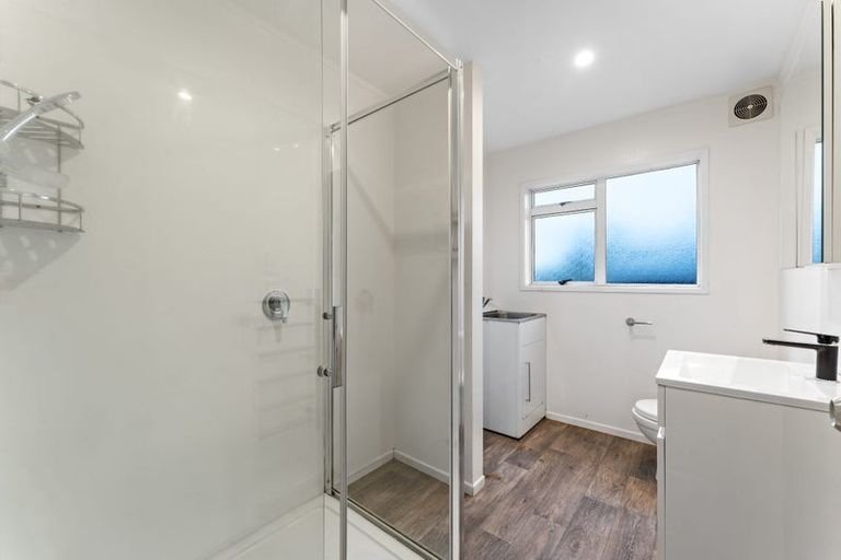 Photo of property in 188 Waimumu Road, Massey, Auckland, 0614