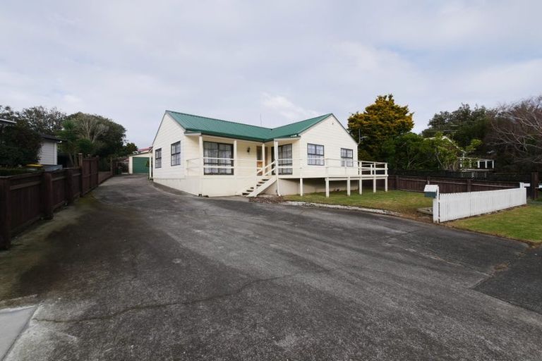 Photo of property in 16 Hoylake Place, Wattle Downs, Auckland, 2103