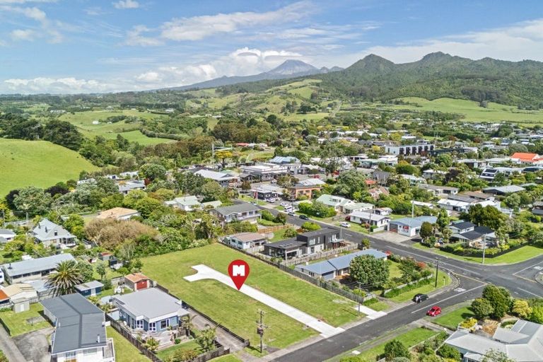 Photo of property in 6 Mace Terrace, Oakura, 4314