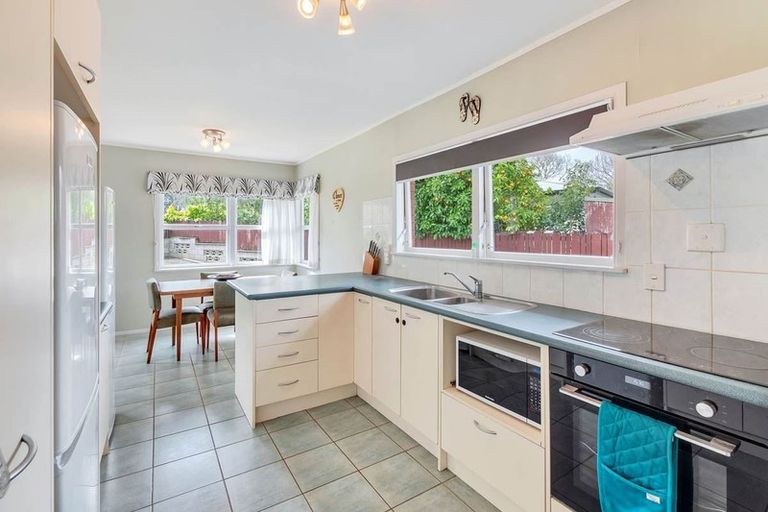 Photo of property in 4 Snowden Place, Opaheke, Papakura, 2113