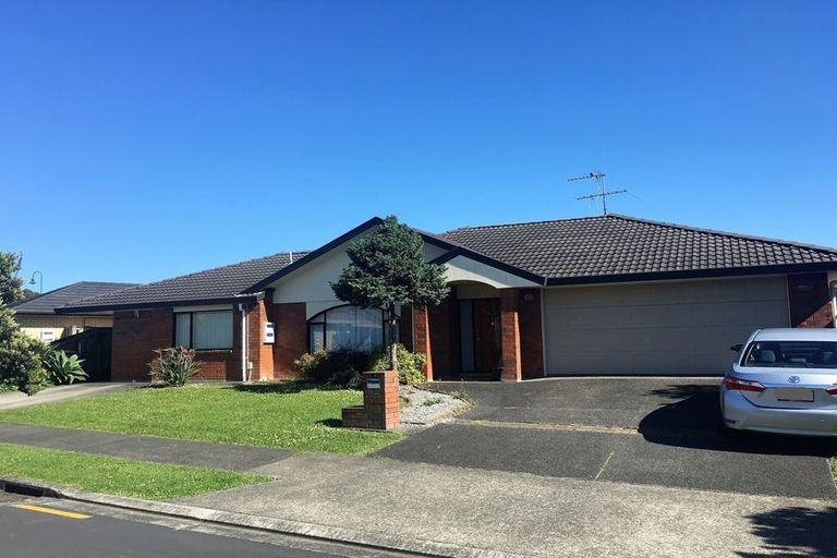 Photo of property in 6 Shankill Place, East Tamaki, Auckland, 2013