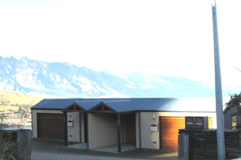 Photo of property in 1/3 Bolton Lane, Queenstown, 9300