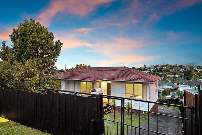 Photo of property in 33 Triangle Road, Massey, Auckland, 0614