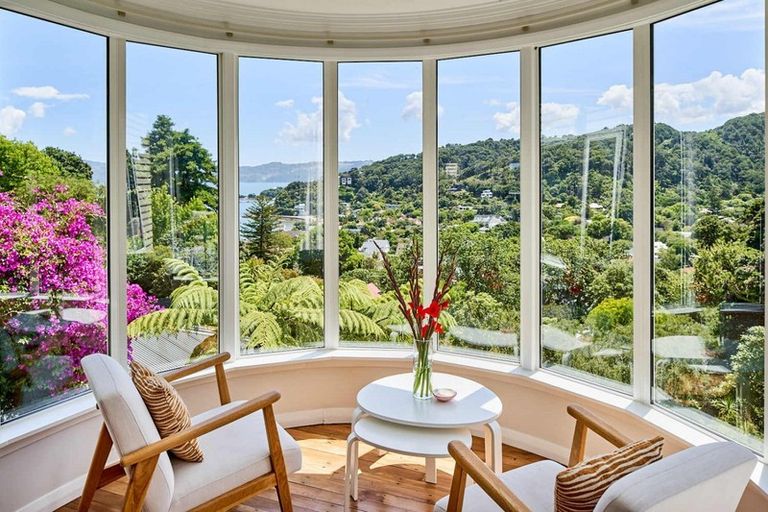 Photo of property in 35 Walter Road, Lowry Bay, Lower Hutt, 5013