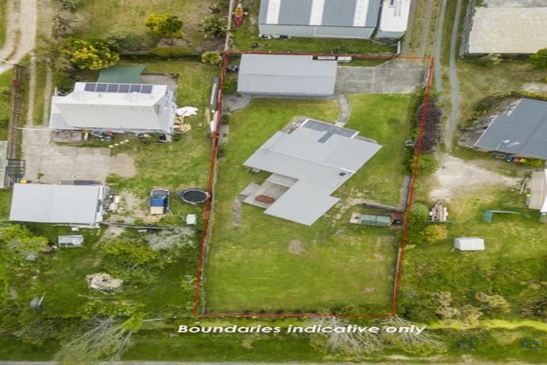Photo of property in 450 Pukehina Parade, Pukehina, Te Puke, 3189