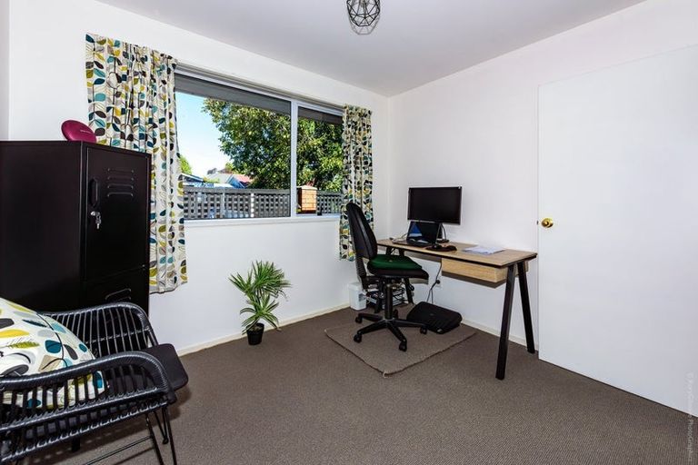 Photo of property in 1/10c Fovant Street, Russley, Christchurch, 8042