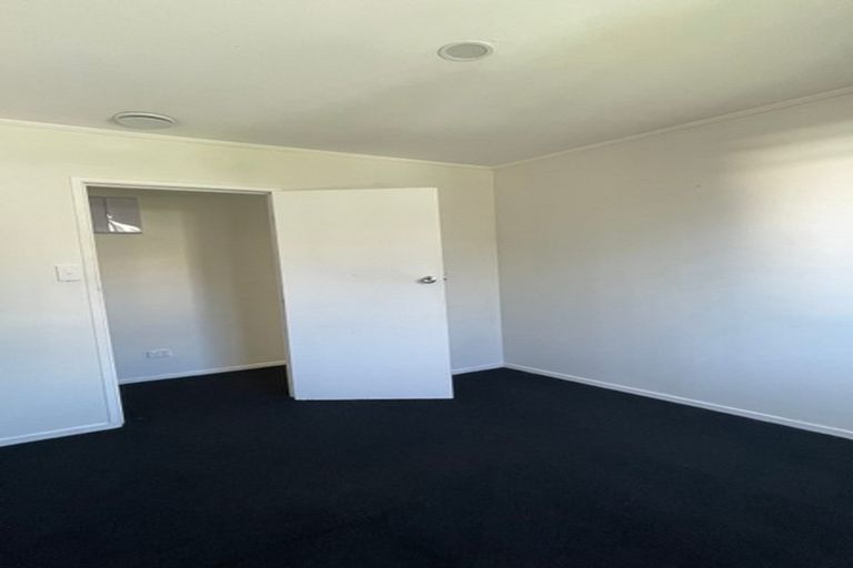 Photo of property in 61 Powrie Street, Glenfield, Auckland, 0629