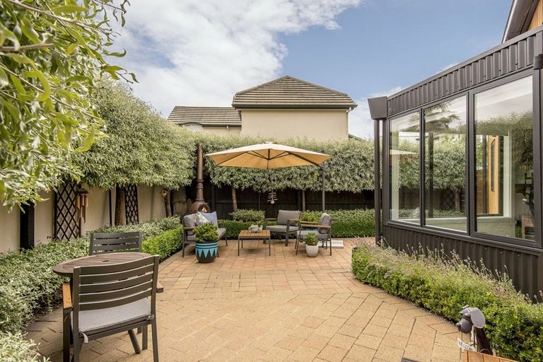 Photo of property in 3/48 Mcfaddens Road, St Albans, Christchurch, 8052