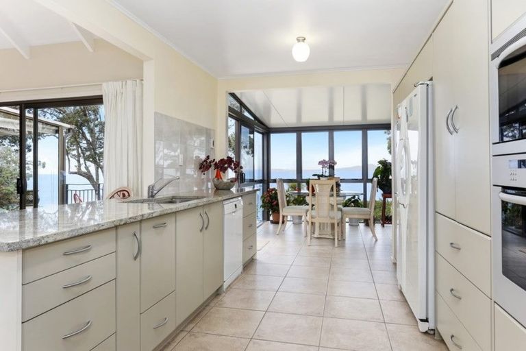 Photo of property in 26 Rock Isle Road, Torbay, Auckland, 0630