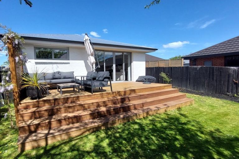 Photo of property in 1/55 Mcfaddens Road, St Albans, Christchurch, 8052