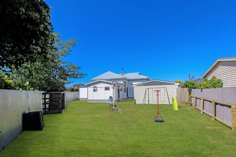 Photo of property in 46 Barraud Street, Dannevirke, 4930