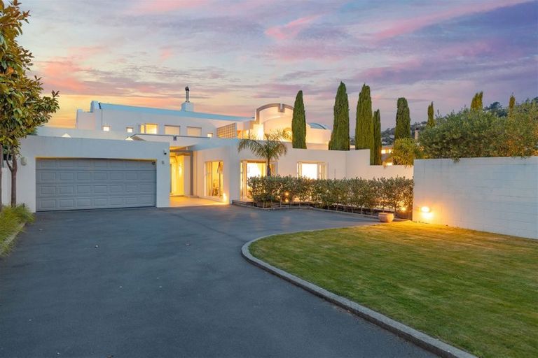 Photo of property in 133 Main Road, Redcliffs, Christchurch, 8081