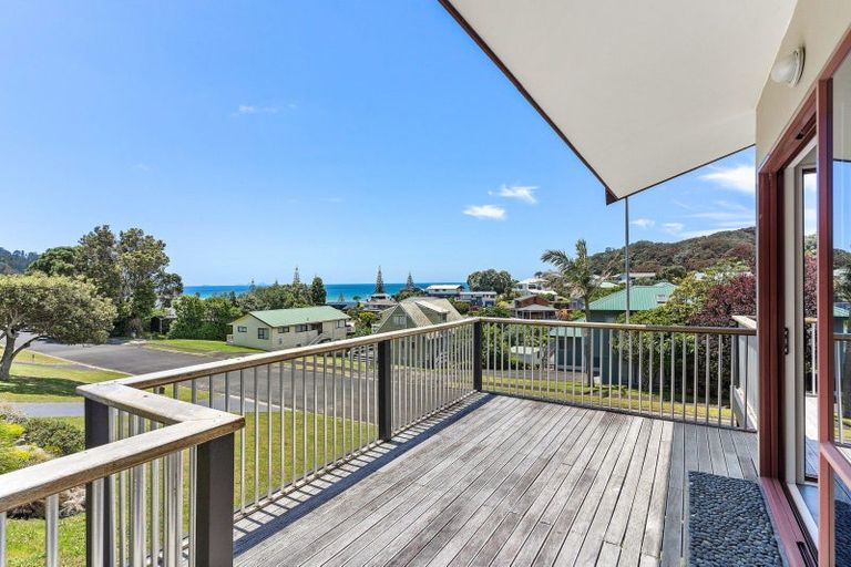 Photo of property in 208 Russell Bruce Place, Onemana, Whangamata, 3691