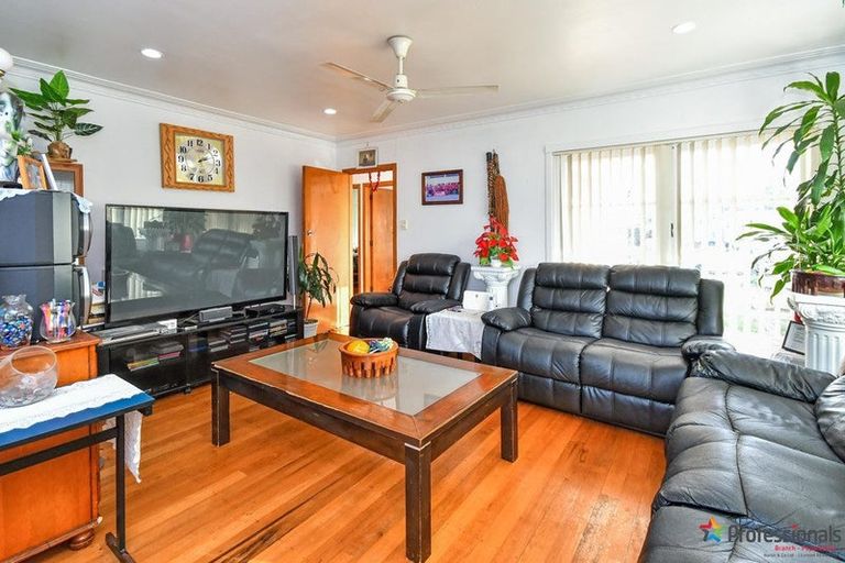 Photo of property in 12 Greenmeadows Avenue, Manurewa East, Auckland, 2102