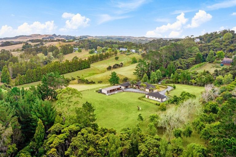 Photo of property in 20 Matatea Road, Waimauku, 0881