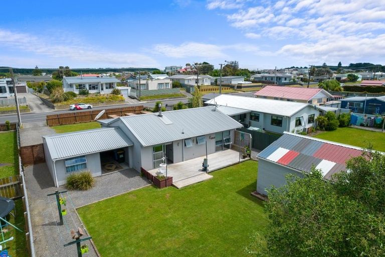 Photo of property in 99 Seabury Avenue, Foxton Beach, Foxton, 4815