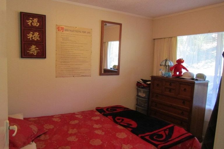 Photo of property in 1/36 Saddleback Rise, Murrays Bay, Auckland, 0630