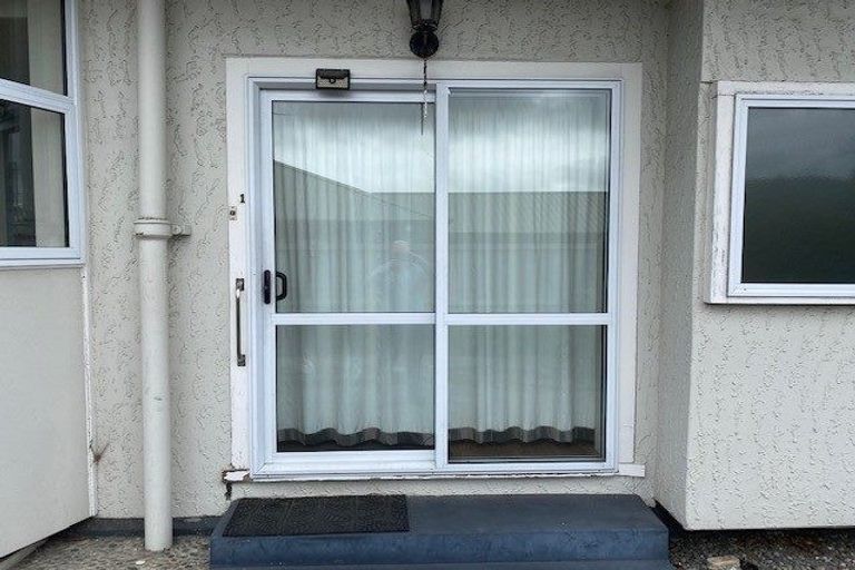 Photo of property in 4/586 Barbadoes Street, Edgeware, Christchurch, 8013