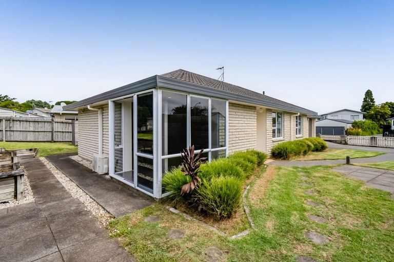 Photo of property in 25 Silvan Place, Bell Block, New Plymouth, 4312