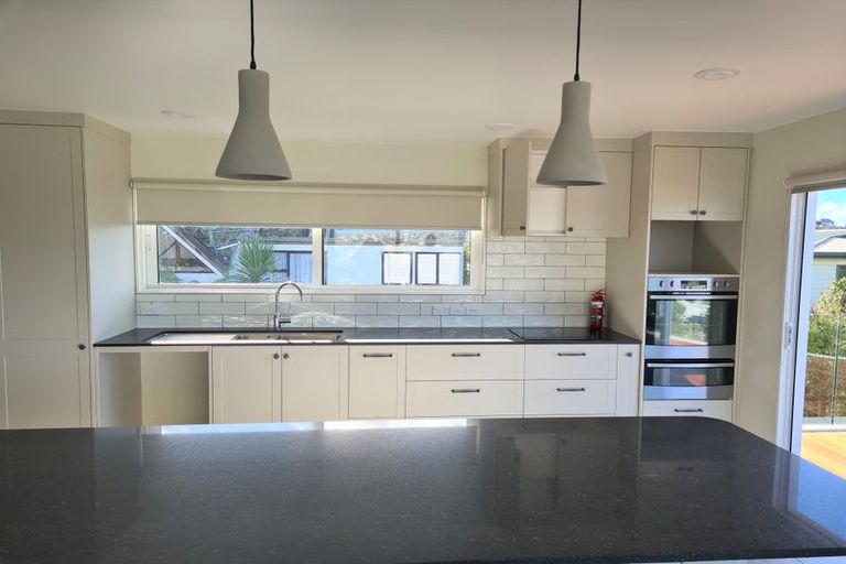 Photo of property in 1/29 Bayview Road, Browns Bay, Auckland, 0630