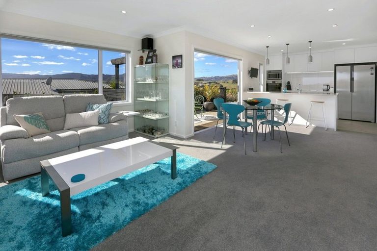 Photo of property in 146 Endeavour Drive, Whitby, Porirua, 5024