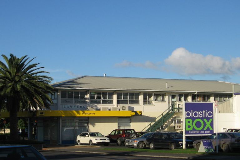 Photo of property in 3/2 Florence Avenue, Orewa, 0931