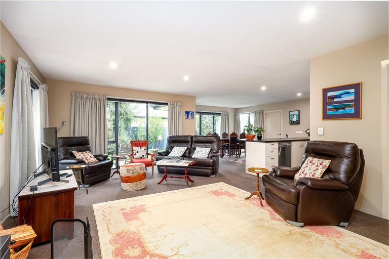 Photo of property in 266 Talbot Street, Geraldine, 7930