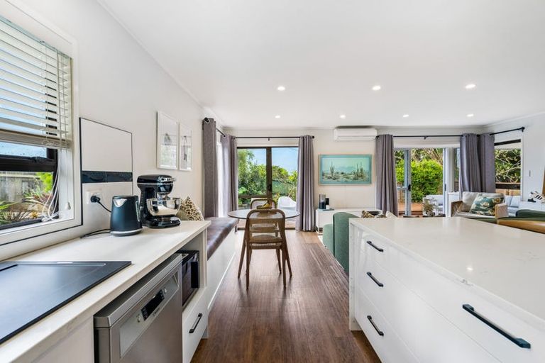 Photo of property in 46a Pah Road, Cockle Bay, Auckland, 2014