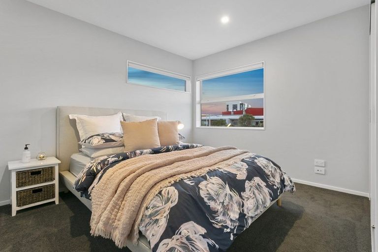 Photo of property in 45 De Havilland Road, Hobsonville, Auckland, 0616