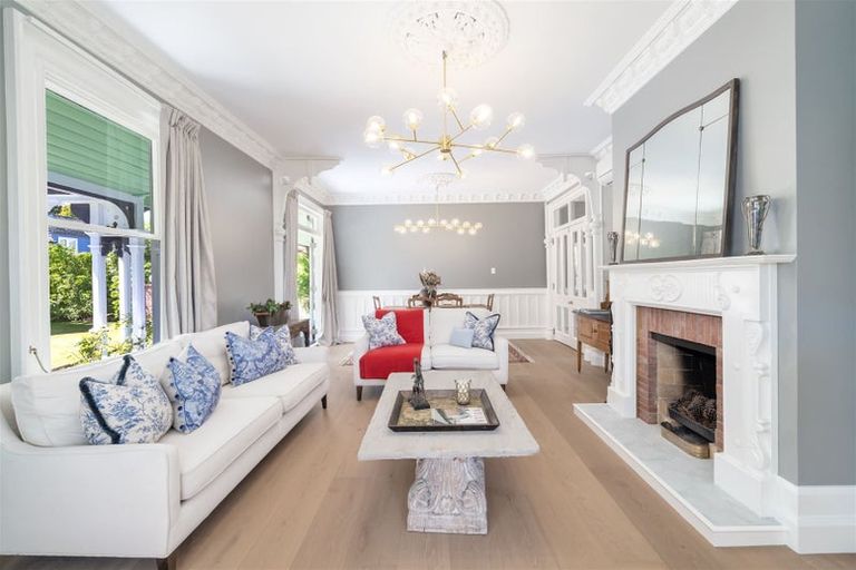 Photo of property in Chilcombe Homestead, 4 Medbury Terrace, Fendalton, Christchurch, 8041