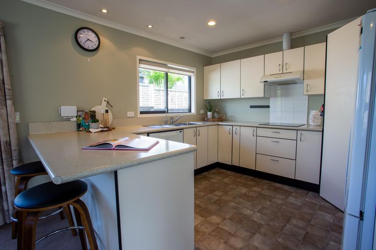 Photo of property in 12 Howard Street, Carterton, 5713