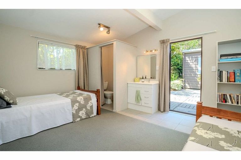 Photo of property in 6 Waipapa Landing Place, Kerikeri, 0230