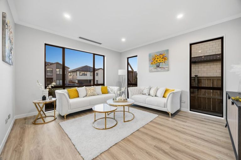 Photo of property in 78 Drumbuoy Drive, Flat Bush, Auckland, 2019