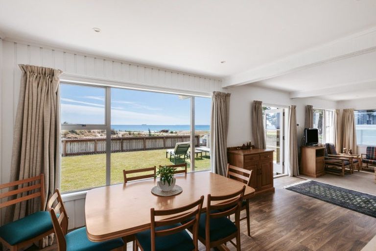 Photo of property in 69 Marine Parade, Mount Maunganui, 3116