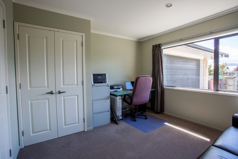 Photo of property in 12 Howard Street, Carterton, 5713