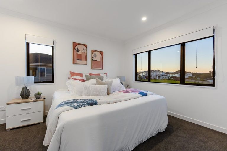 Photo of property in 39 Davey Crescent, Orewa, 0931