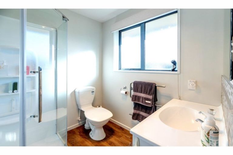 Photo of property in 18 Durrell Way, Rolleston, 7614