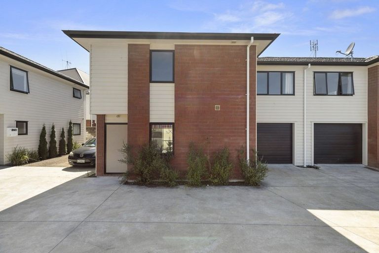 Photo of property in 2/12 Short Street, Claudelands, Hamilton, 3214