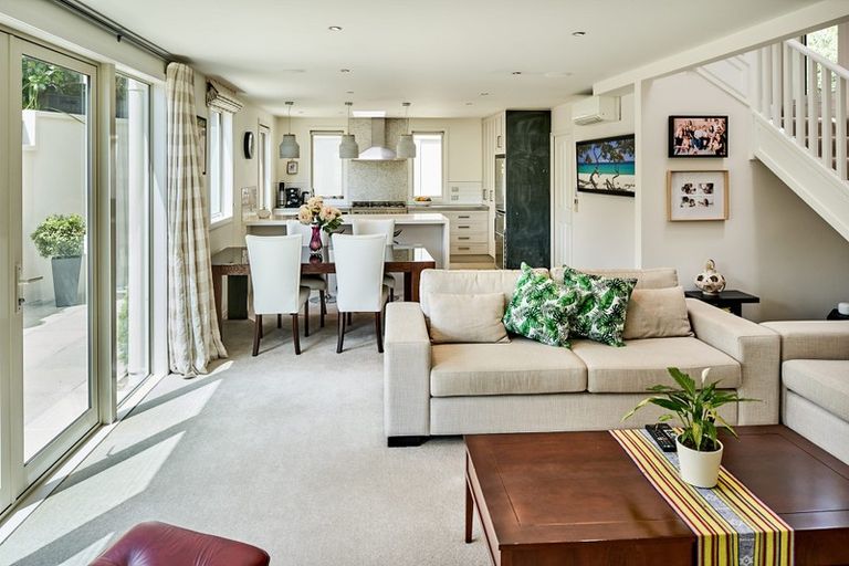 Photo of property in 437a Muritai Road, Eastbourne, Lower Hutt, 5013