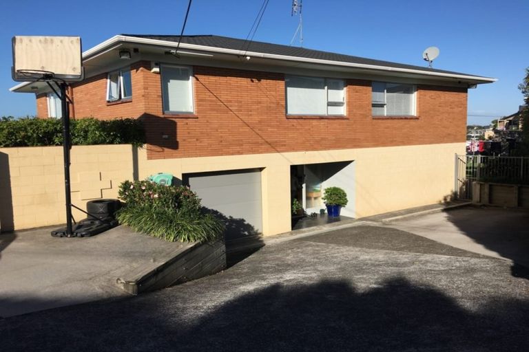 Photo of property in 31a Forrest Hill Road, Milford, Auckland, 0620
