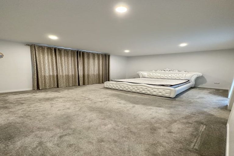 Photo of property in 15 The Mews, Shamrock Park, Auckland, 2016