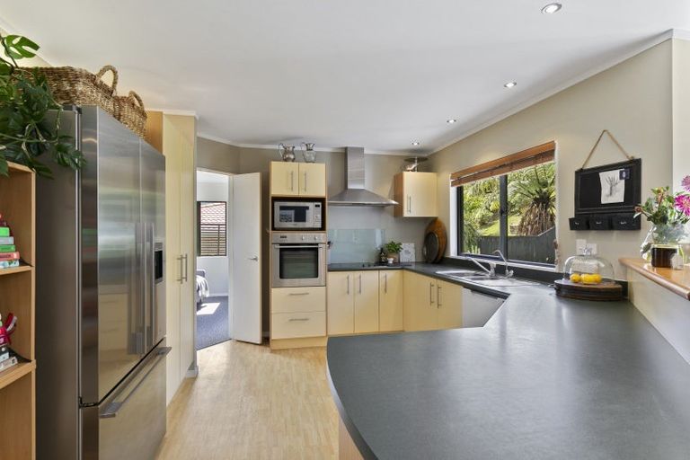 Photo of property in 141 Woodman Drive, Tawa, Wellington, 5028