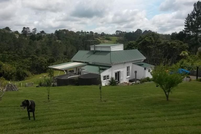 Photo of property in 24 Mudgeways Road, Massey, Auckland, 0614