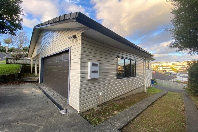Photo of property in 16 Virginia Street, Henderson, Auckland, 0612
